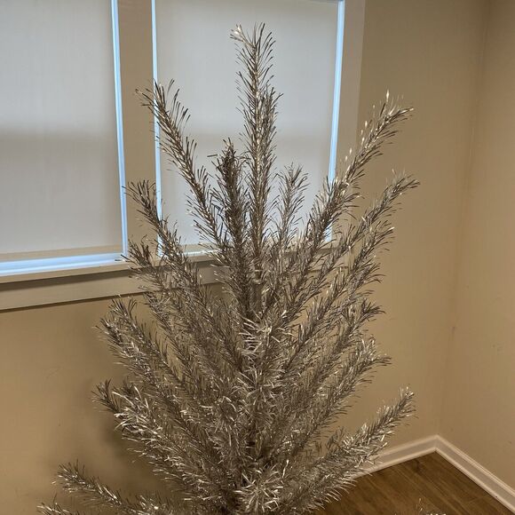 Vintage Aluminum Christmas Tree 6ft Sapphire Regal W/ Box 60s 70s 52 branch READ - Picture 3 of 16
